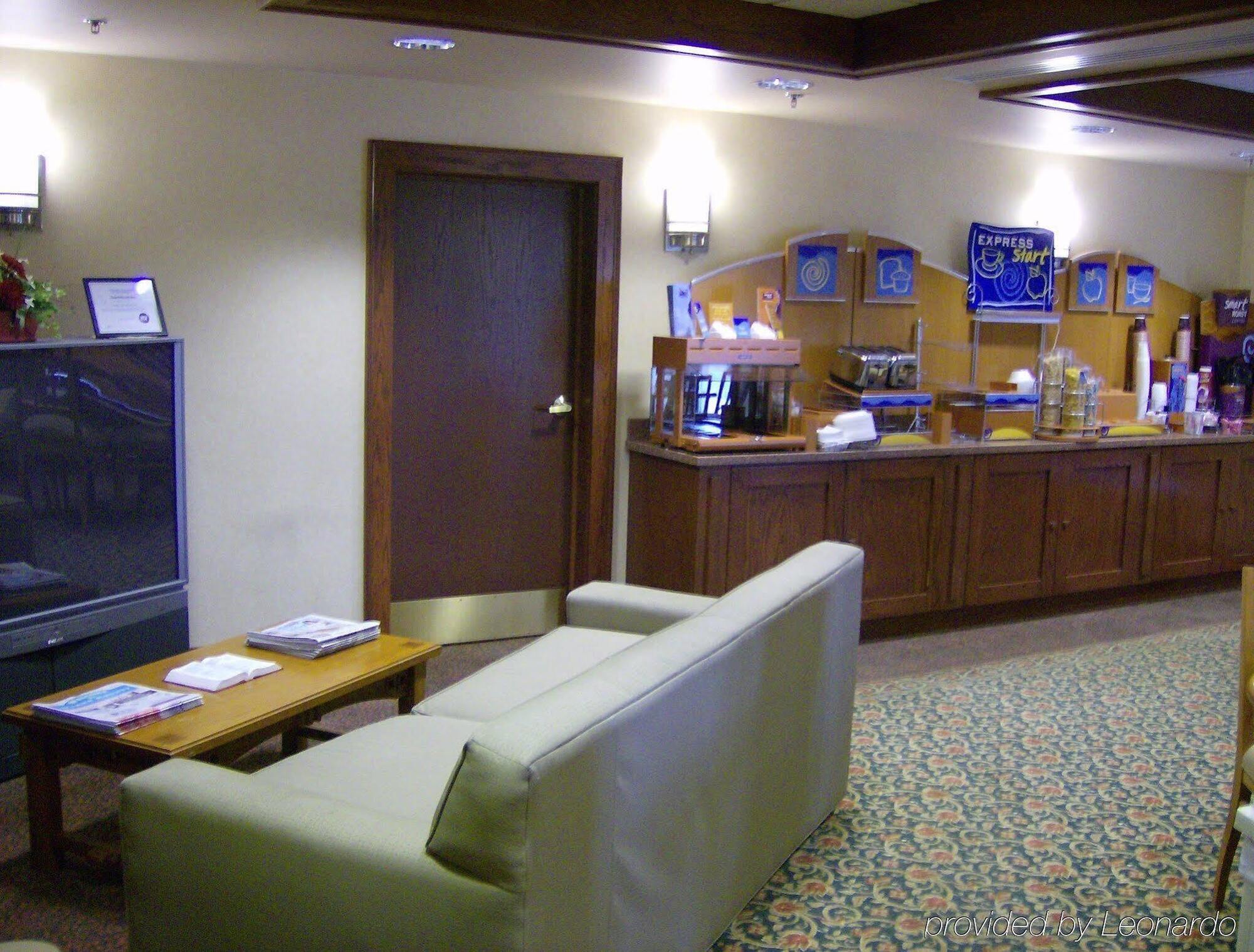 Holiday Inn Express Hotel & Suites Greenville By Ihg Ngoại thất bức ảnh