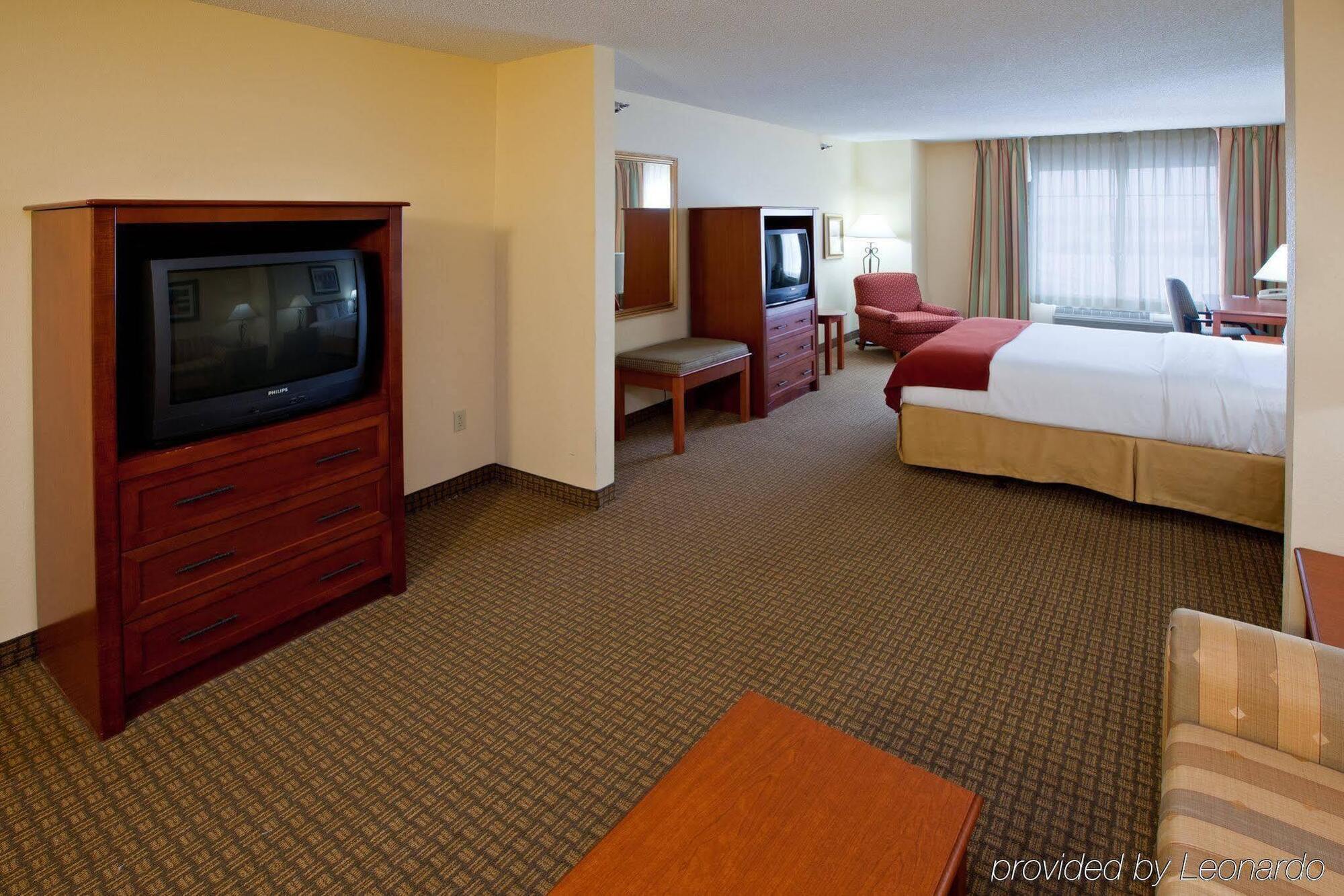Holiday Inn Express Hotel & Suites Greenville By Ihg Ngoại thất bức ảnh